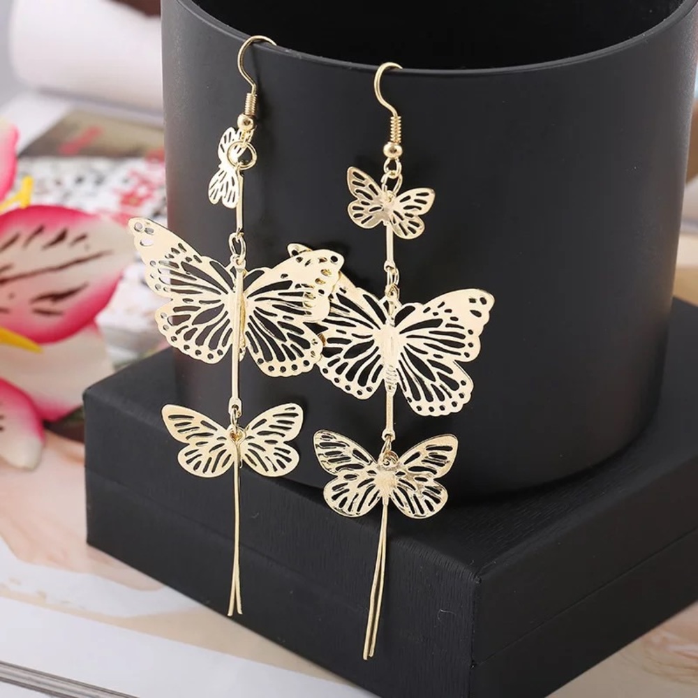 3/38🌸 Boho 3 Butterfly gold tassel drop Earring